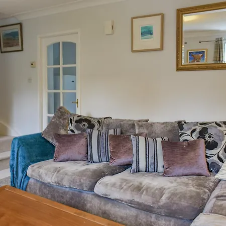 Holiday home Culloden Tower View *